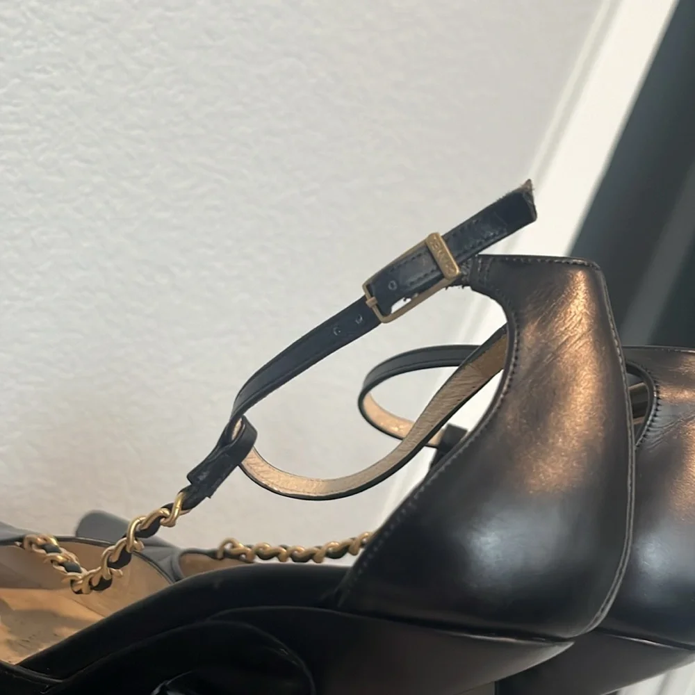 Chanel Shoe Size 37 Black Leather Pointed Toe Chain Detail Ankle Strap Pump